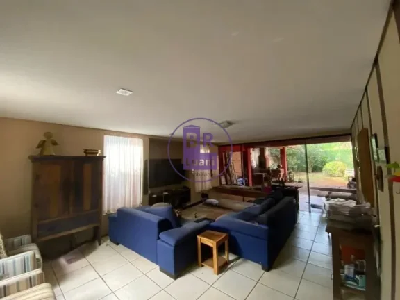 Imagem Linda e Espaçosa Casa situada no Jardim Higienópolis