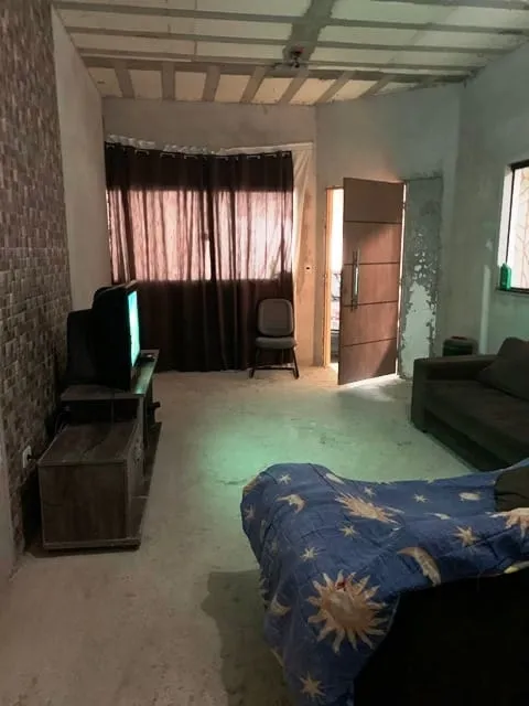 Imagem Casa à venda 3 Quartos, 1 Suite, 2 Vagas, Residencial Mombaça, Pindamonhangaba - SP