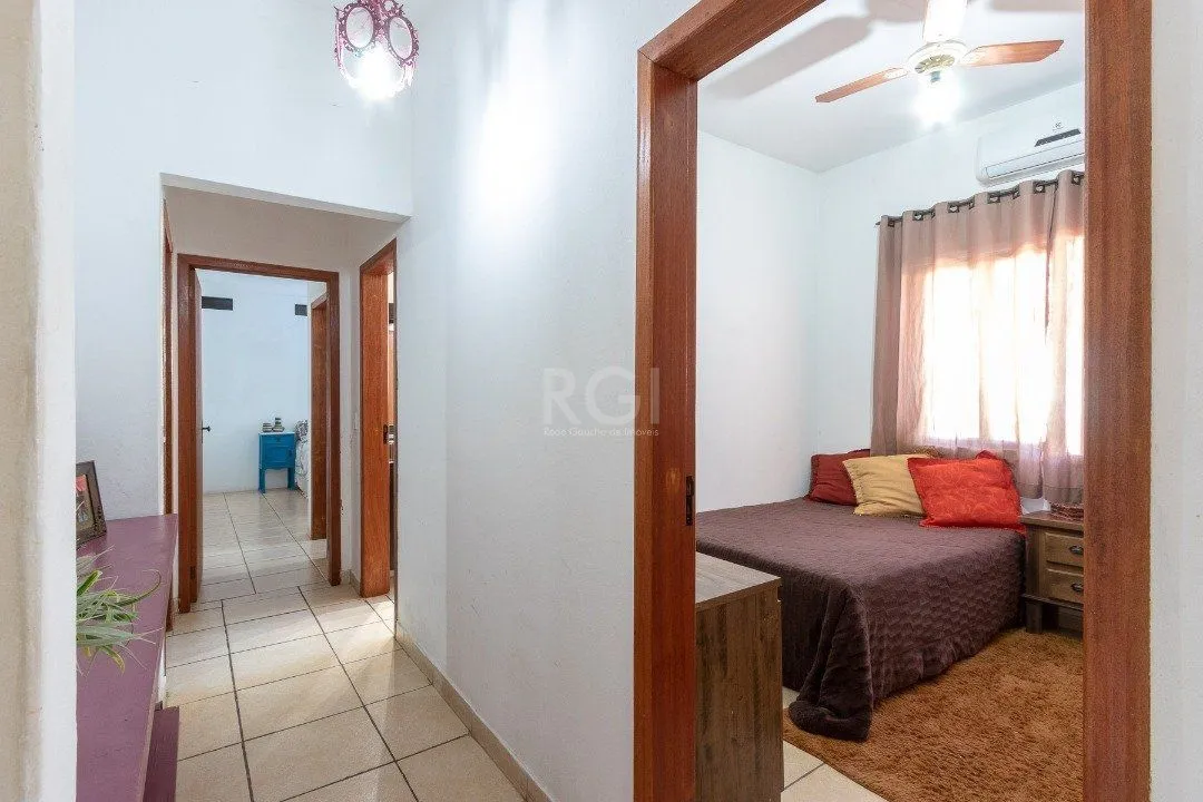 Imagem Casa para Venda - 250m², 3 dormitórios, sendo 1 suites, 3 vagas - Tristeza