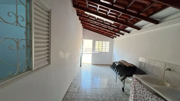 Imagem Casa à venda com 4 dormitórios no bairro Núcleo Habitacional Silvério Cartafina