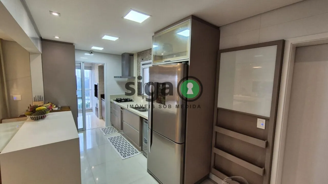 Imagem Apartamento à venda com 136m², 3 quartos sendo 1 Suíte e 2 Vagas fixas.