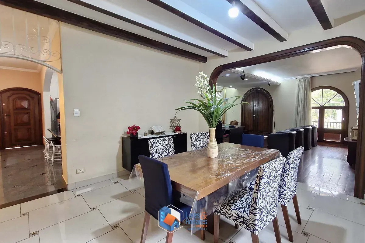 Imagem Casa para venda em Tremembé com 4 quartos, sendo 3 suítes, 554m²