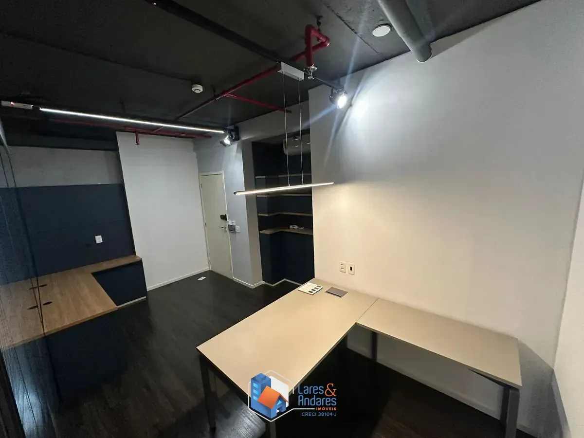 Imagem Conjunto comercial para venda em Água Branca, 109m²
