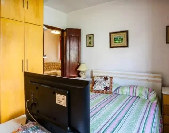 Imagem Casa Com 150 metros 3 Dormitórios 2 Banheiros e 5 vagas de garagens