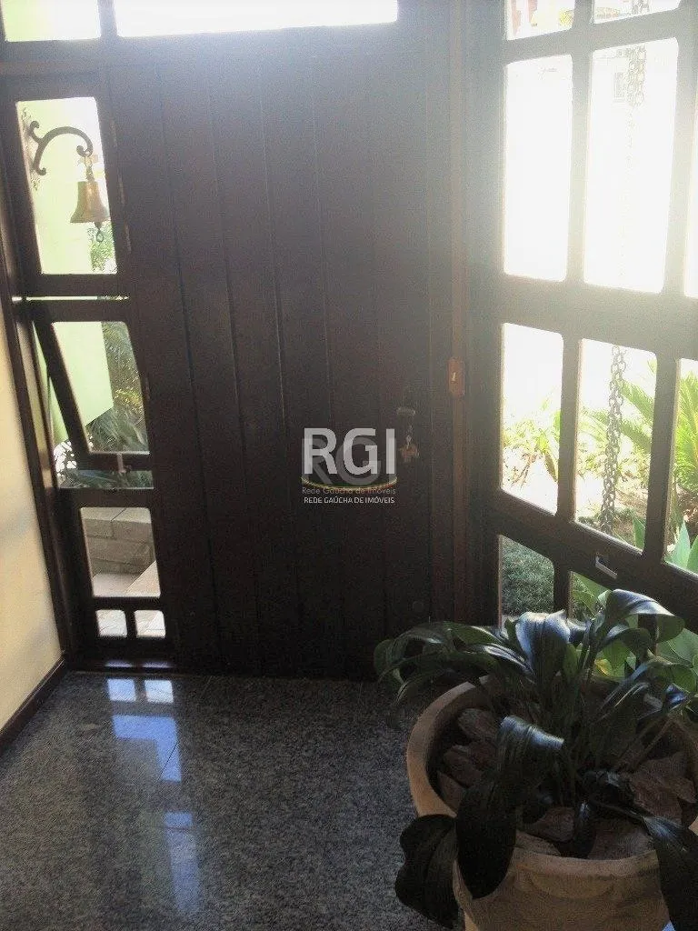 Imagem Casa Condominio para Venda - 350m², 4 dormitórios, sendo 1 suites, 2 vagas - Nonoai