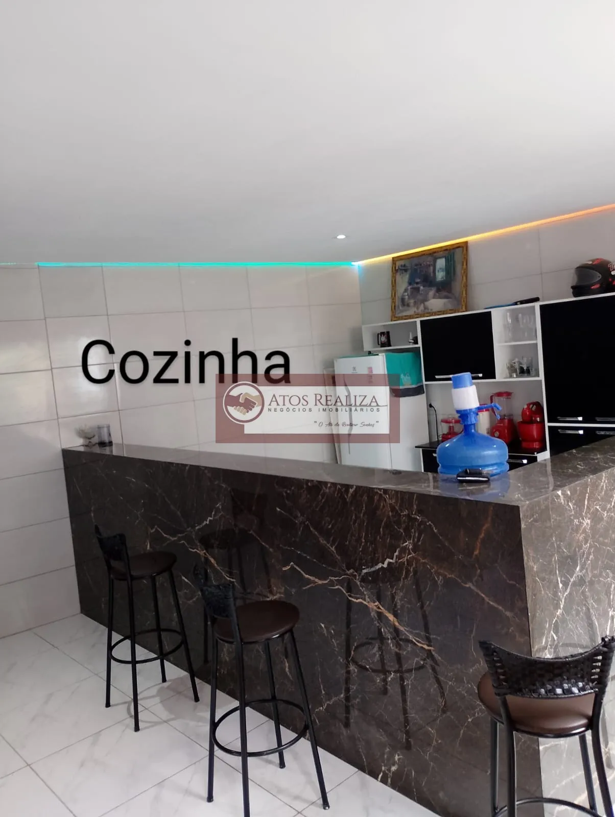 Imagem Vendo Oportunidade em parelheiros, Sobrado 3 Dormitórios, cozinha Americana, 2 Banheiros, Garagem e pronto comercial, valor de oportunidade, R$: 180.000. Aproveite.