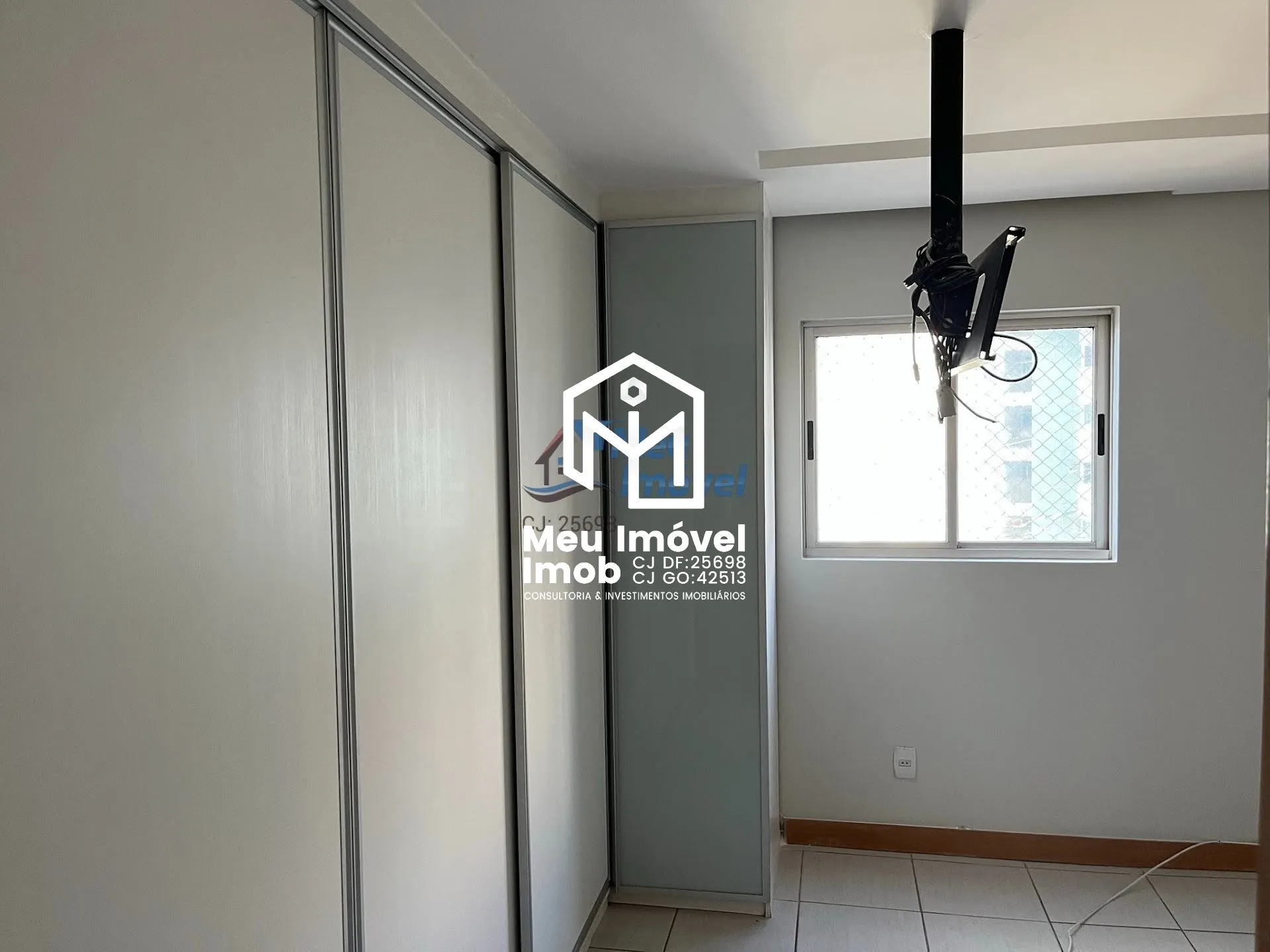 Imagem Rua 21 Ed. Le Grand Valle 3 Quartos 1 Suíte 1 Vaga 119m² Reformado Armários FGTS
