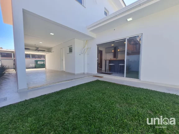 Foto do imóvel Casa tipo Sobrado para venda em camobi no Condomínio Fechado Santa Mônica
