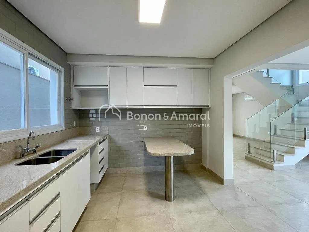 Imagem Casa de Condomínio com 3 Quartos à venda, 173m² - Bairro das Palmeiras
