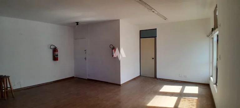 Imagem Sala Comercial em Ponto Estratégico na Ana Costa na Vila Mathias