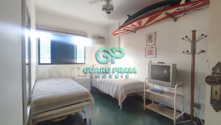 Imagem 3 dormitórios, sendo 1 suíte com sacada, banheiro social e de serviço, totalizando 3 banheiros, sala ampla para dois ambientes com sacada, cozinha e lavanderia, 1 vaga de garagem.