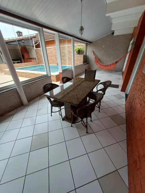 Imagem CASA COM 310,00 m² - OCIAN - PRAIA GRANDE SP