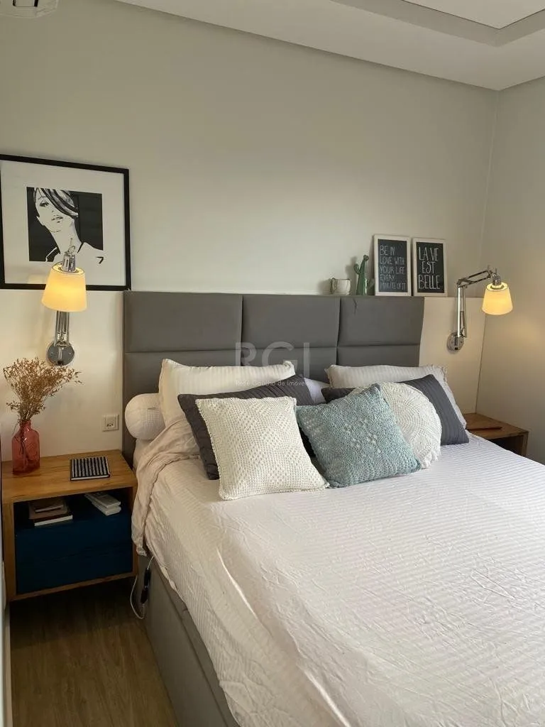 Imagem Excelente apartamento mobiliado de 2 dormitórios e 1 vaga de garagem