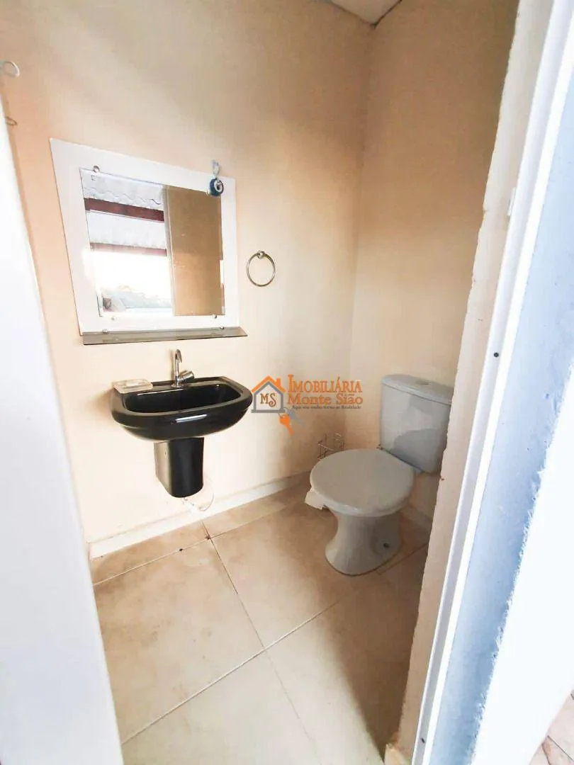 Imagem Sobrado com 3 dormitórios à venda, 360 m² por R$ 550.000,00 - Água Chata - Guarulhos/SP