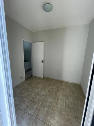 Imagem Sobrado com 270 m² 4 Dormitorios sendo 2 Suietes e 3 vagas de Garagens