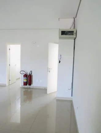 Imagem Prédio Comercial à Venda em Santa Felicidade – 622m², 8 Vagas