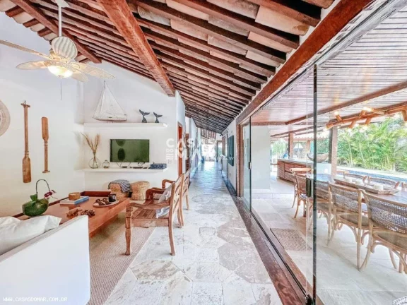 Imagem Magnífica Casa à Venda em Armação dos Búzios-RJ, Bairro Ferradura: 7 Quartos, 6 Suítes, 7 Banheiros, 2 Vagas, 540m²!