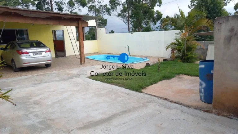 Imagem Mini Chácara com 2 dormitórios 1 banheiro Sala - Cozinha e Piscina !