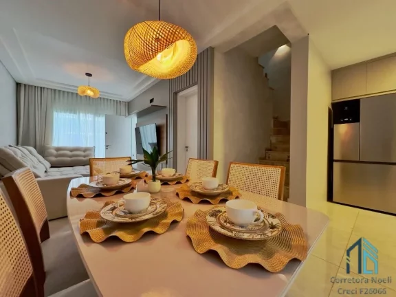 Imagem Sobrado triplex, 03 quartos c/suíte, terraço com área gourmet e banheiro no Xaxim em Curitiba PR