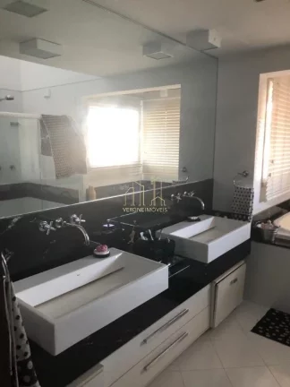Imagem Casa Alto Padrão com 4 Suítes e Espaço Gourmet à Venda em Alphaville Salvador I | 508m² | Lote de 806m²