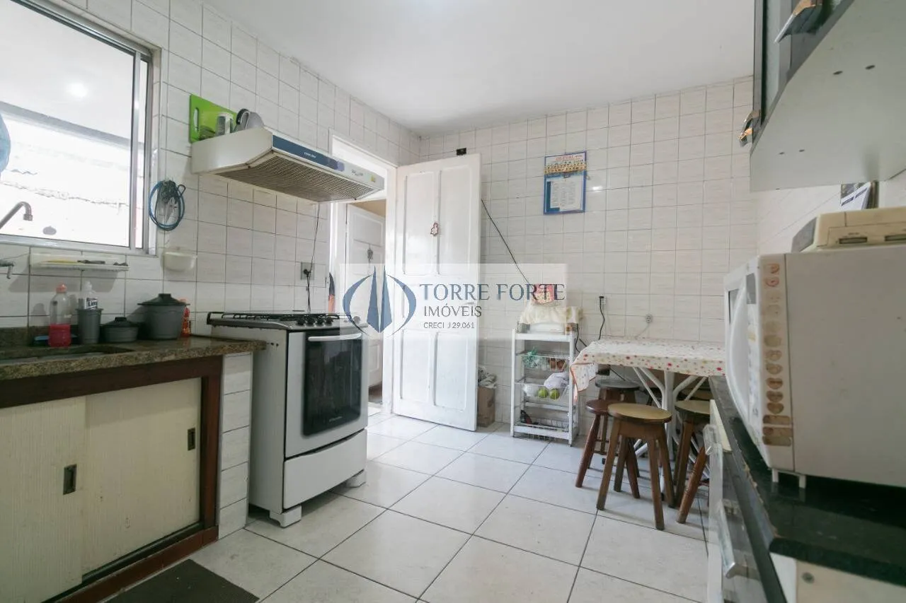 Imagem Casa com 4 dormitórios 3 banheiros na Vila Ema