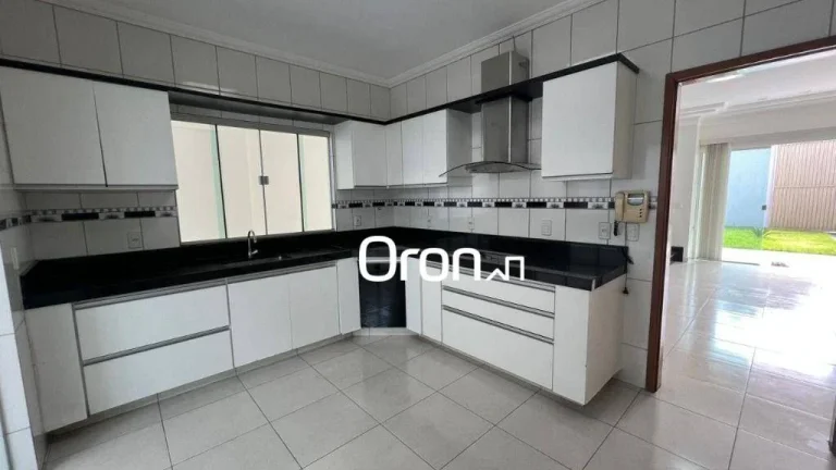 Imagem Sobrado à venda, 300 m² por R$ 1.700.000,00 - Parque das Amendoeiras - Goiânia/GO