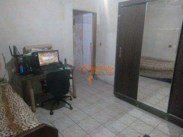 Imagem Casa com 3 dormitórios à venda, 900 m² por R$ 742.000,00 - Água Azul - Guarulhos/SP
