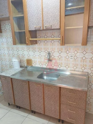 Imagem No bairro Santa Cecilia, térreo de 1 dormitório com pátio.