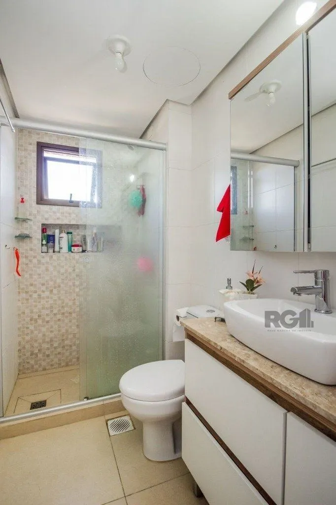 Imagem Excelente apartamento de 107 m² com 3 dormitórios e 2 vagas cobertas.