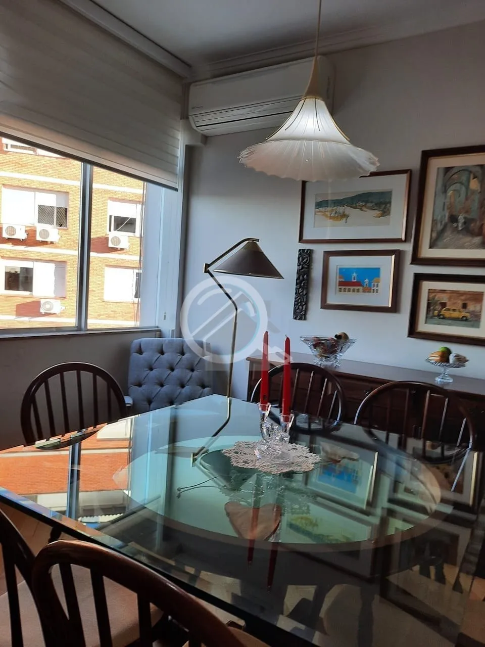 Imagem Apartamento impecável, com móveis sob medida! Amplo living para 2 ambientes, janelas com vista. Ap...