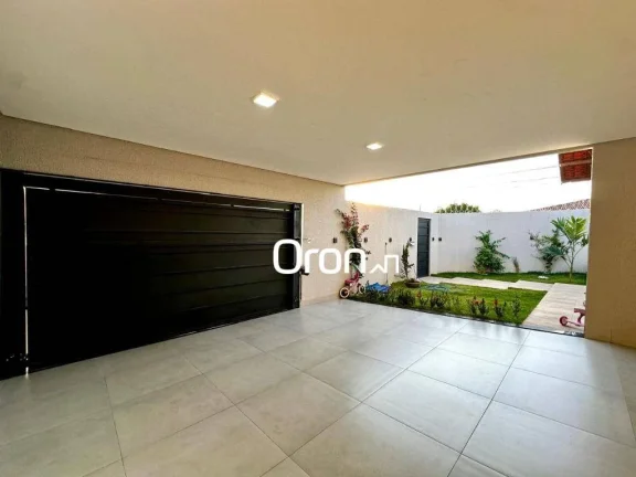 Imagem Casa à venda, 271 m² por R$ 1.450.000,00 - Vila Isaura - Goiânia/GO