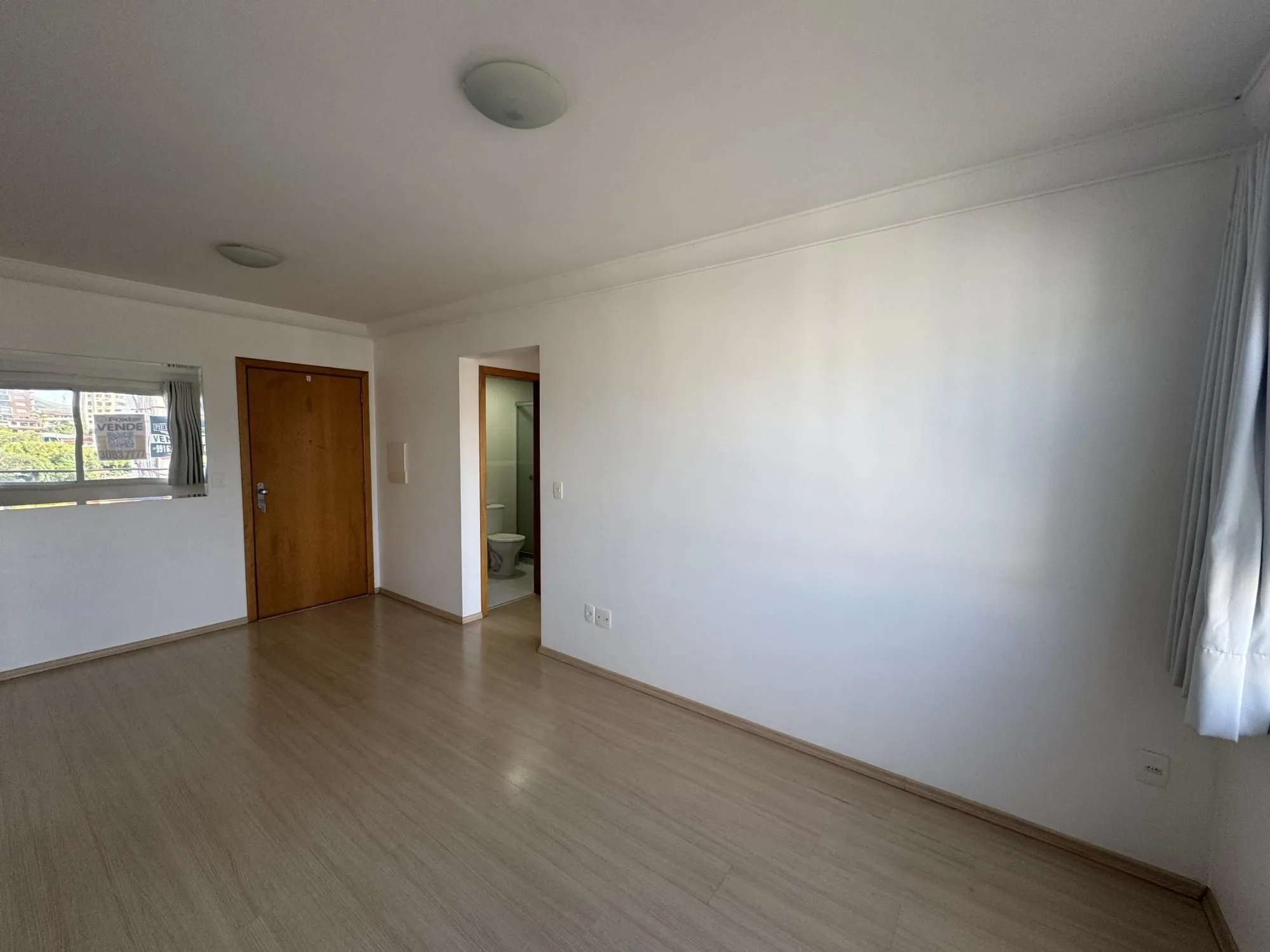 Imagem Apartamento em andar alto, posição solar norte/nascente, com excelente iluminação e ventilação natural.