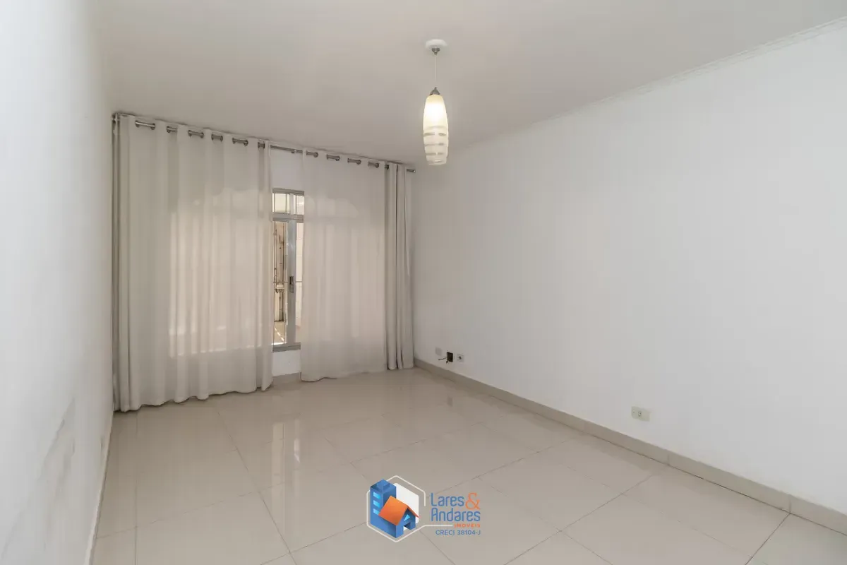Imagem Sobrado para venda em Jardim Umuarama com 3 quartos, sendo 1 suíte, 180m²