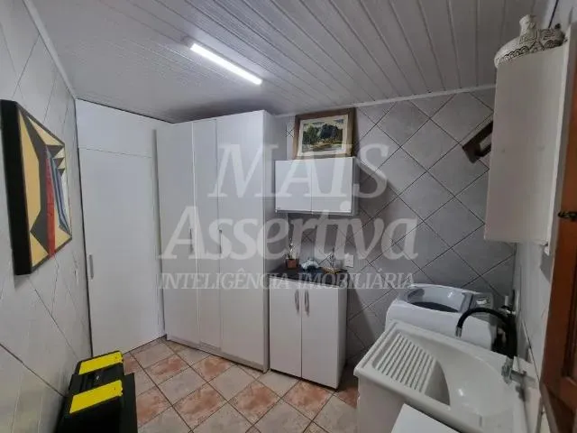 Imagem Excelente Sobrado à venda no bairro Nossa Sra. das Graças em Canoas - 2 Vagas