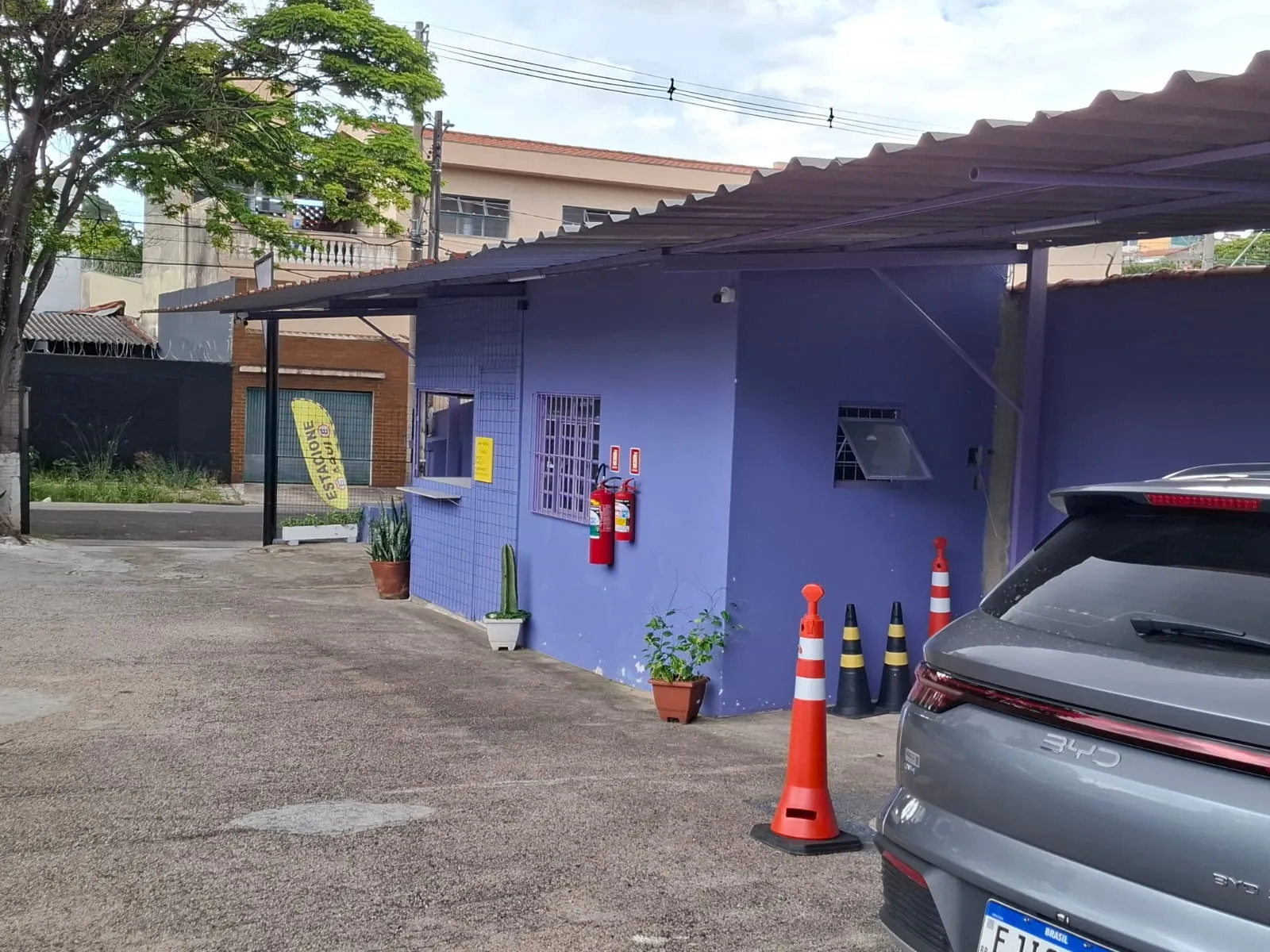 Imagem Terreno de esquino no Bairro Villa Trujillo Sorocaba
