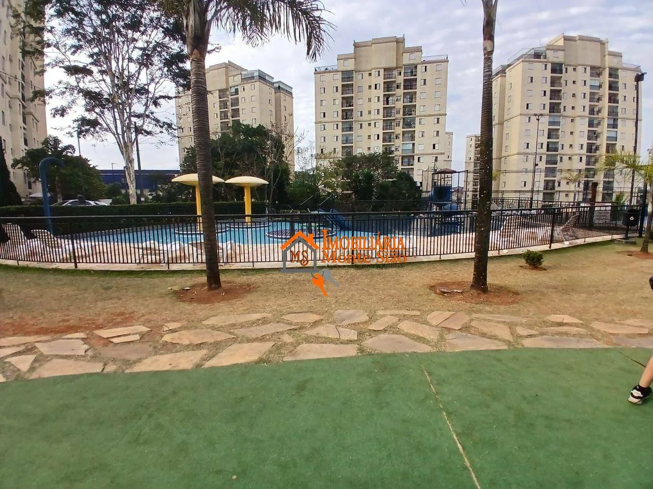 Imagem Apartamento com 2 dormitórios à venda, 52 m² por R$ 320.000,00 - Jardim Albertina - Guarulhos/SP