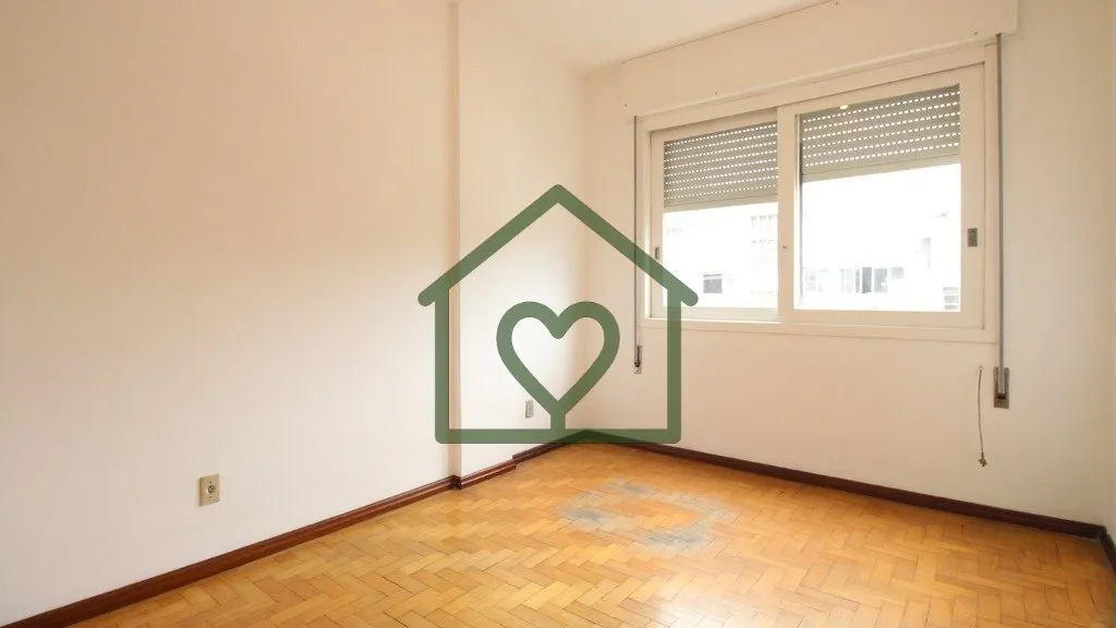 Imagem Apartamento amplo e no bairro Rio Branco, uma das regiões mais valorizadas de Porto Alegre. Com 135...