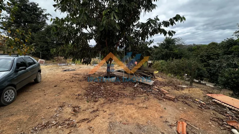 Imagem Chácara no Réves com Cháles