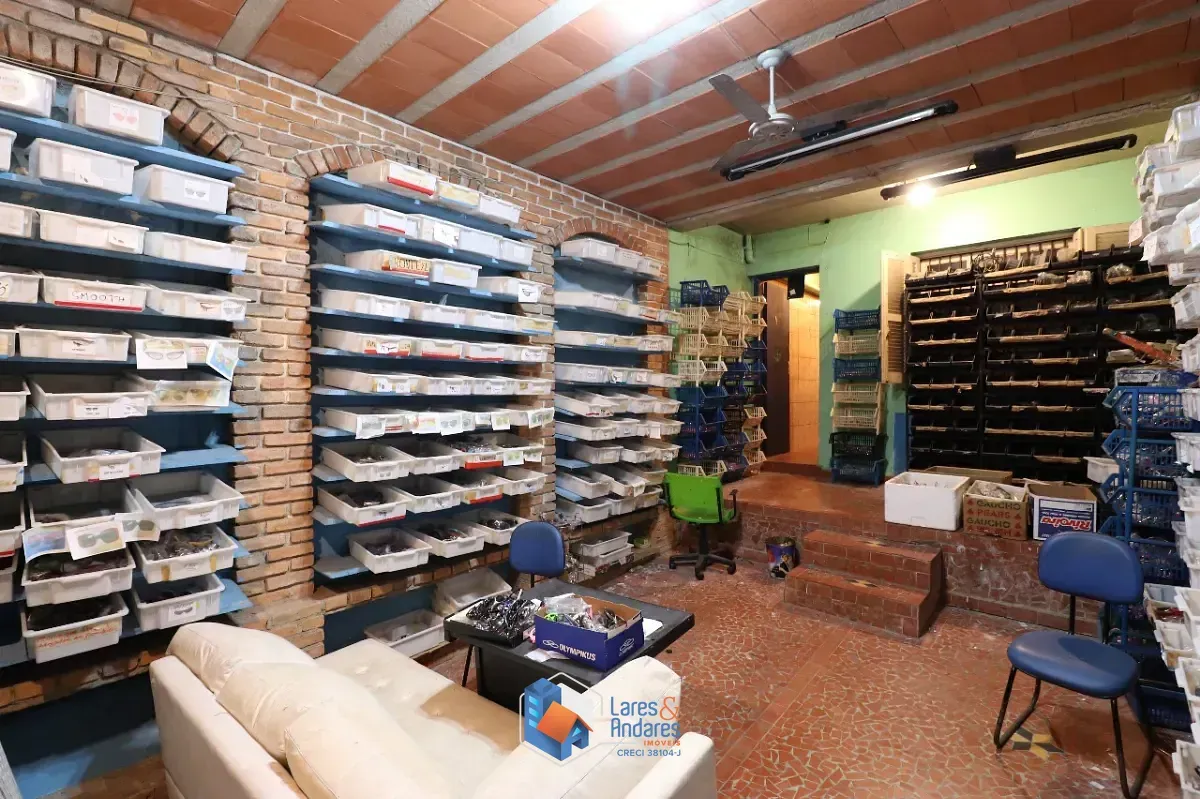 Imagem Sobrado para venda em Vila Ipojuca com 4 quartos, sendo 1 suíte, 520m²