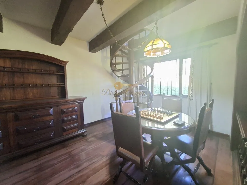 Imagem Casa para Venda em Teresópolis / RJ no bairro Albuquerque