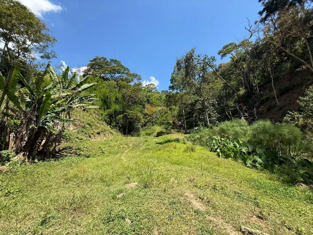Imagem Sítio para Venda em Teresópolis / RJ no bairro Pessegueiros