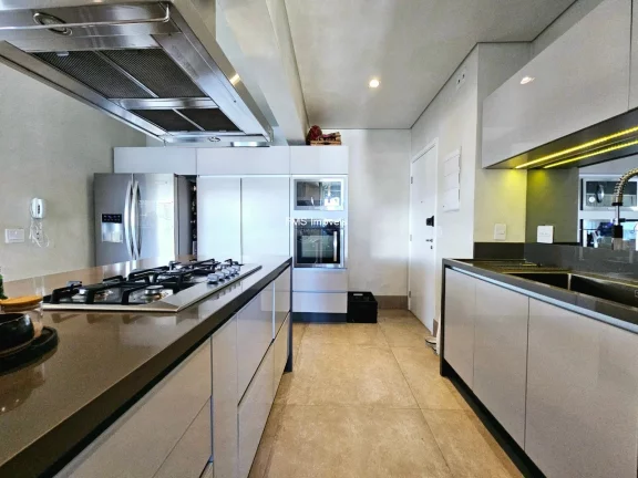 Imagem Cobertura de luxo à venda em São Paulo-SP, Cidade Monções: 3 quartos, 3 suítes, 3 salas, 4 banheiros, 3 vagas, 230m².