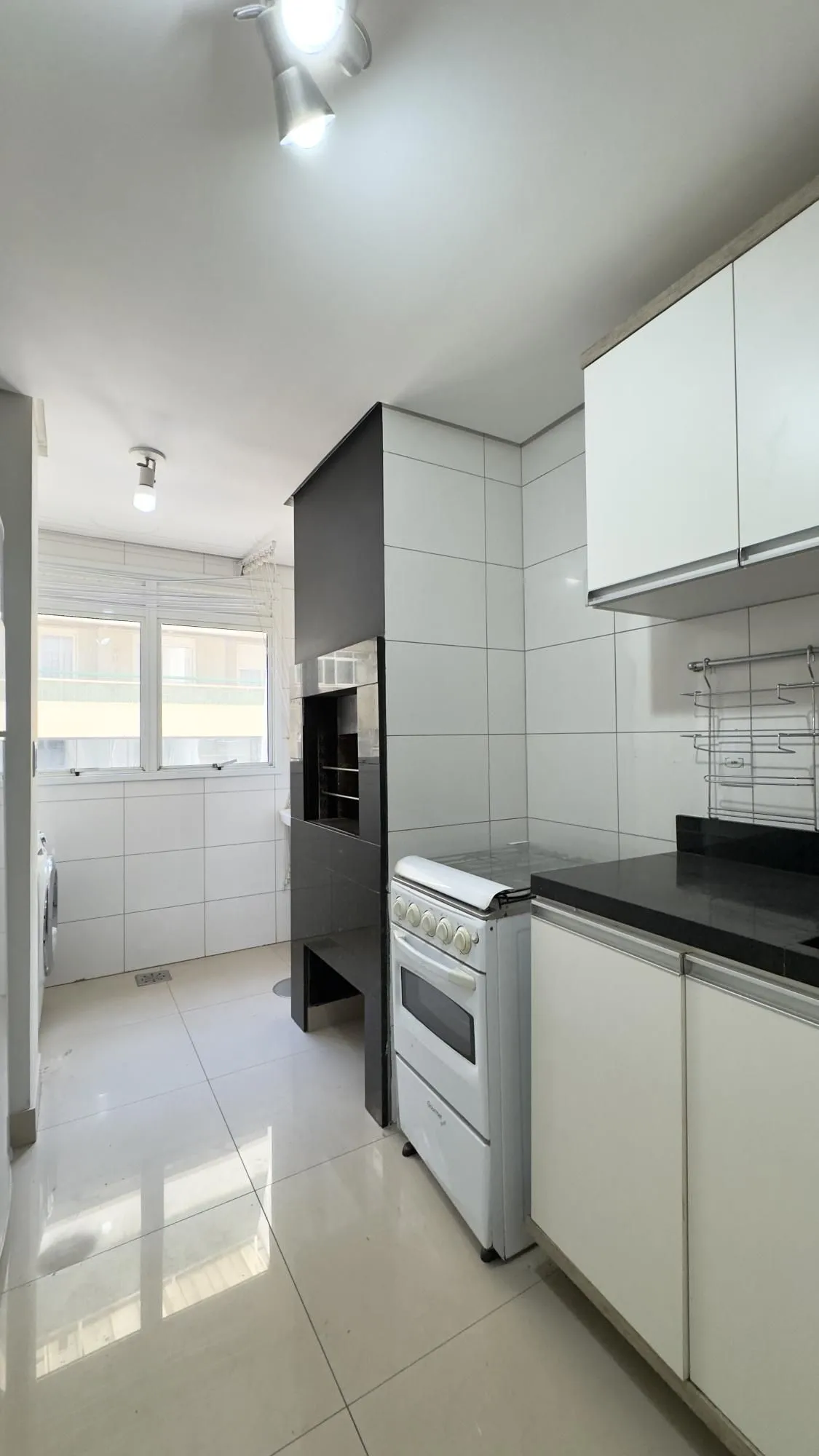 Imagem APARTAMENTO 2 DORMITÓRIOS, SENDO 1 SUÍTE COM VAGA DE GARAGEM NO BAIRRO SANTANA