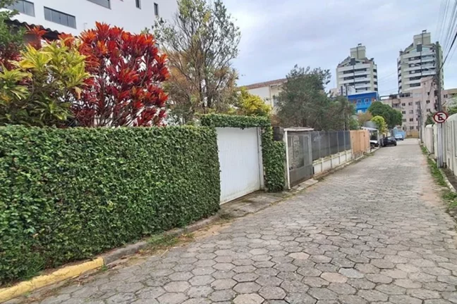 Imagem TLL 399 Lote 590441044-59 - Terreno à venda no bairro Trindade - Florianópolis/SC