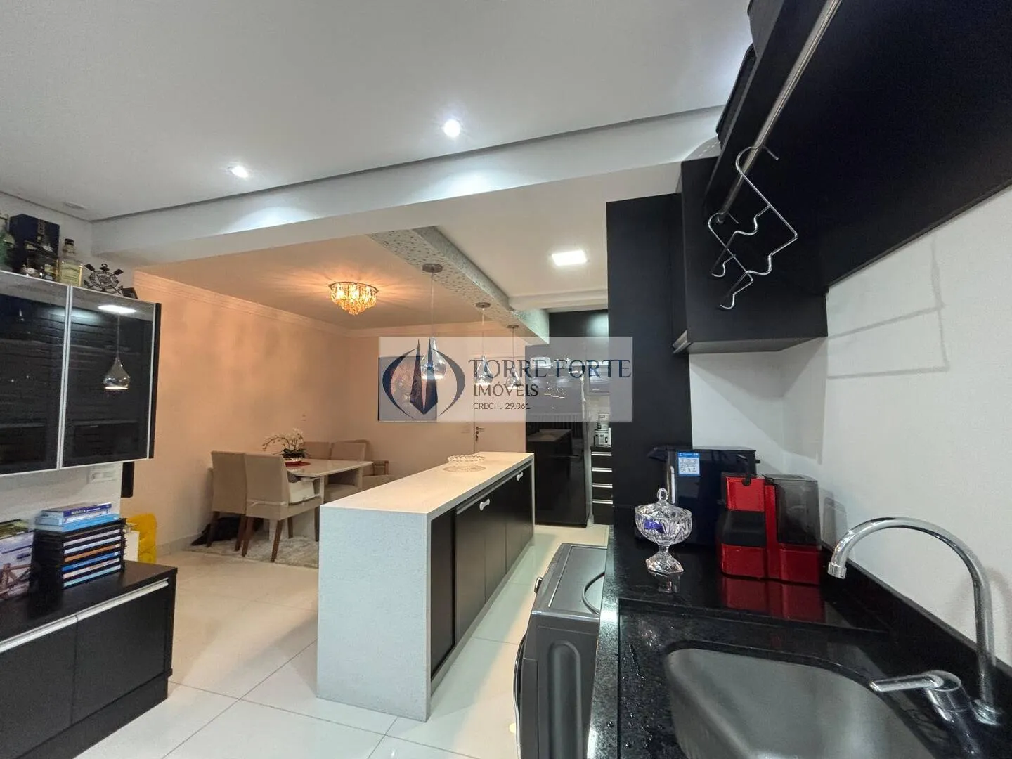 Imagem Lindo apartamento 2 dormitórios, 1 vaga Demarcada e escritura