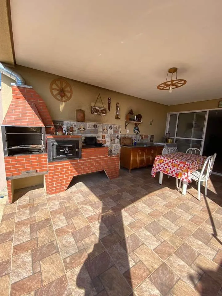 Imagem Casa à venda 2 Quartos, 1 Suite, 2 Vagas, 175M², Residencial e Comercial Cidade Jardim, Pindamonhangaba - SP