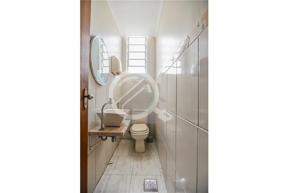 Imagem Tenho uma ótima sala comercial disponível para você no centro histórico da cidade. A sala possui...