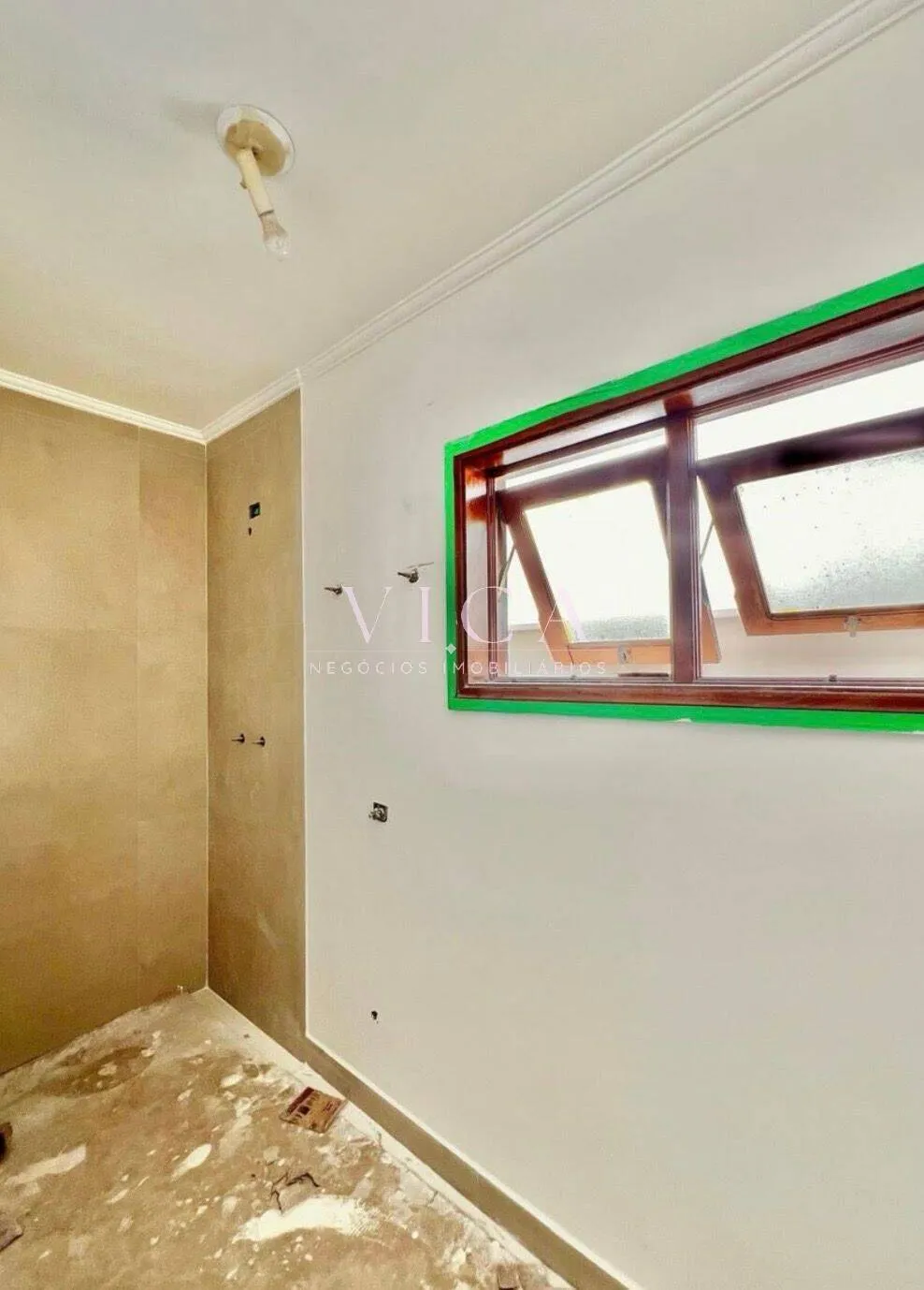 Imagem Alphaville 12| Casa 300m² 4 dorm 2 suítes, piscina e 3 vagas |2.100.000