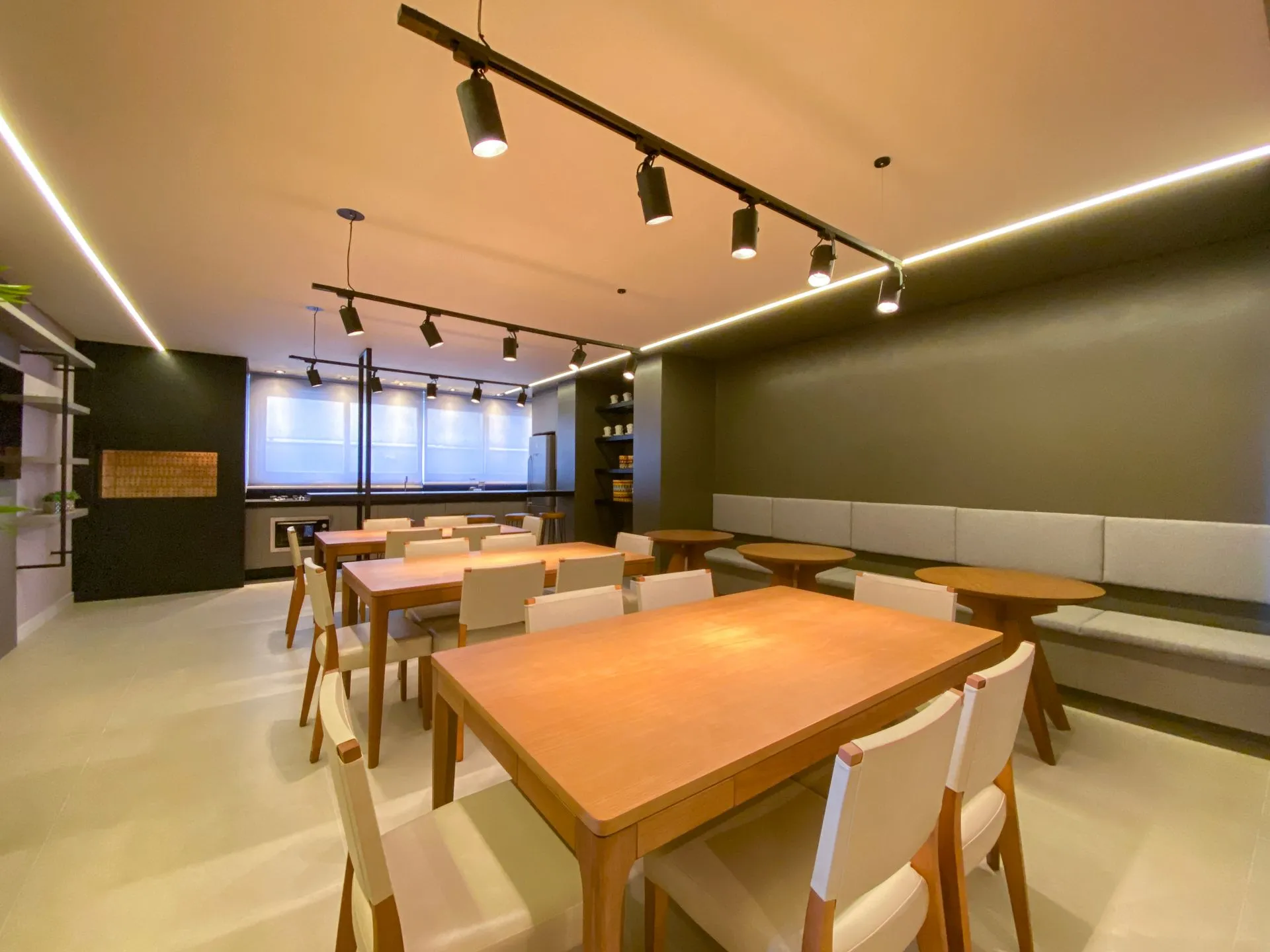 Imagem Apartamento à venda em Torres, Centro, com 2 quartos, 71m2