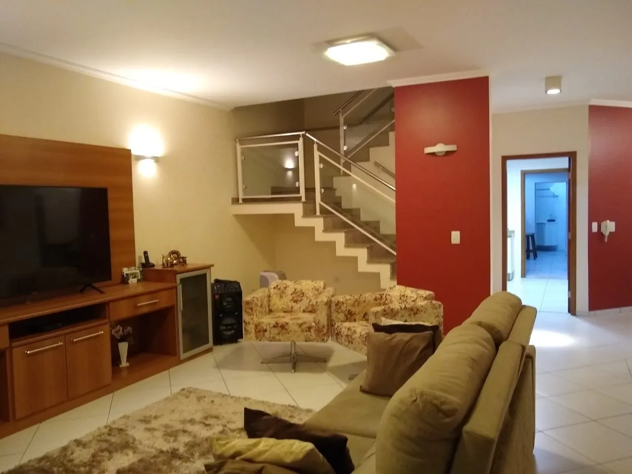 Foto do imóvel Casa à venda 3 Quartos, 2 Suites, 2 Vagas, 250M², Jardim Maria Augusta, Taubaté - SP
